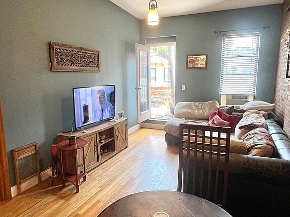 5th image of 31 W 75th St APT 4B