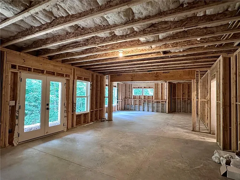 6312 Woodstock Rd — Photo 50