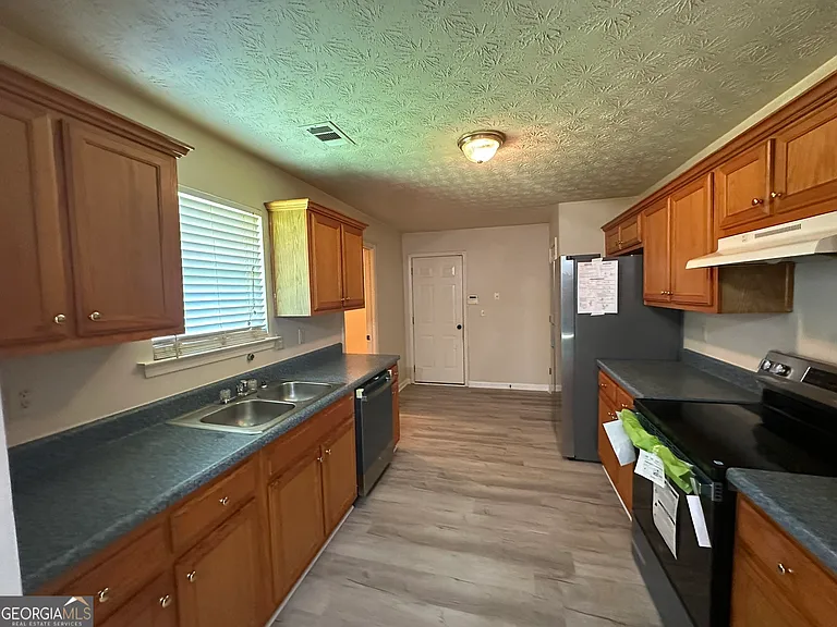 2958 Stone Creek Dr — Photo 8