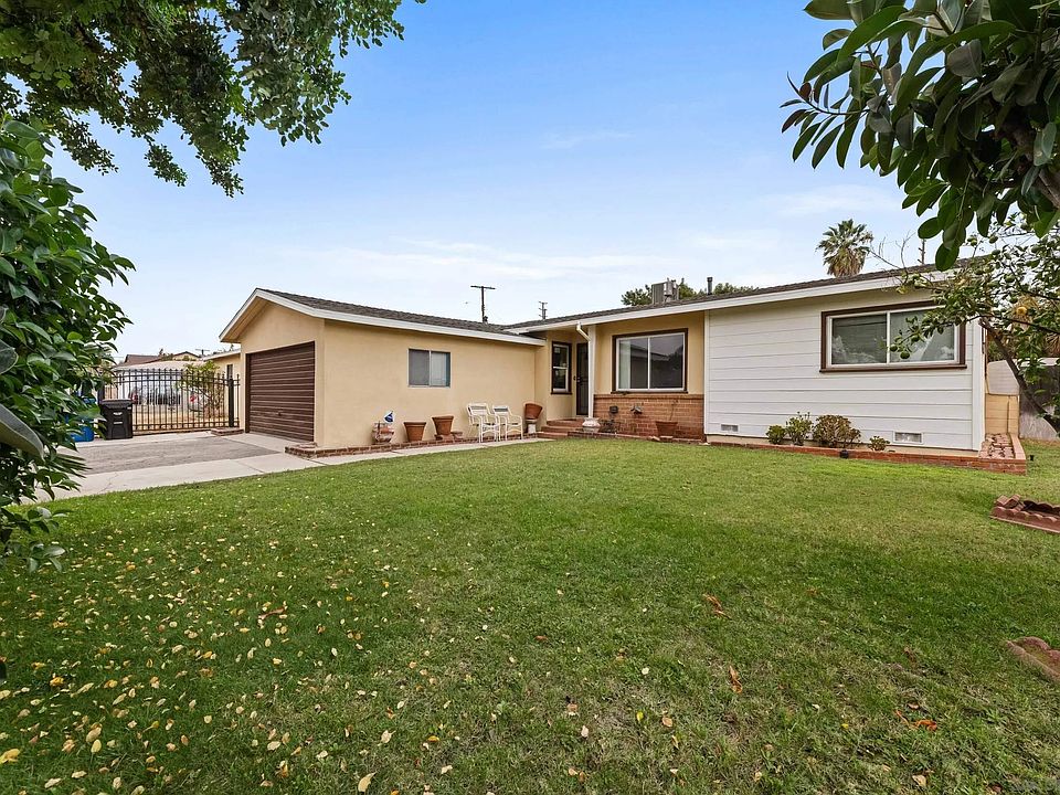 RT-72974 Sinotruk Sitrak C7h T7h Middle Axle Front Right Wheel Cover