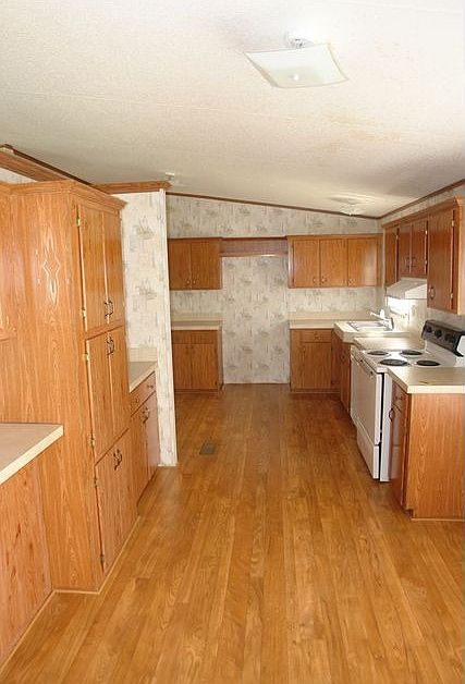 2nd image of 1451 Stone Hills Dr