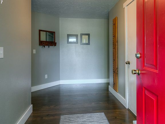4th image of 1740 Westchester Ct NW