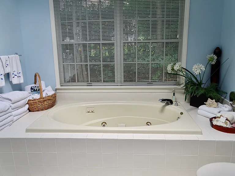 150 Talmage Farm Ln — Photo 16