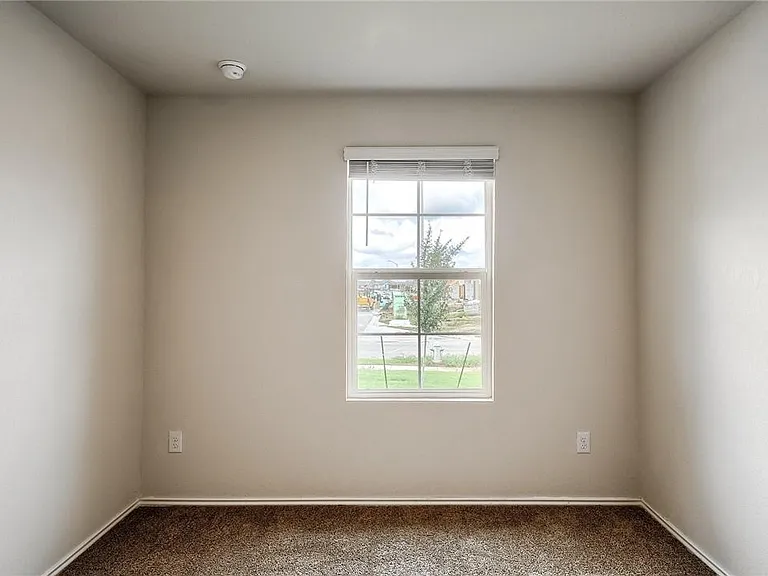 745 Adler Way — Photo 18