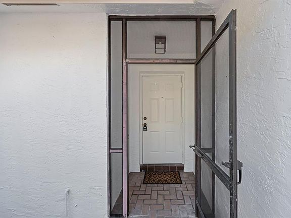 5th image of 10618 180th Pl S