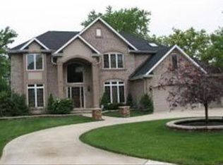 500 Helen Dr, Northbrook, IL 60062
