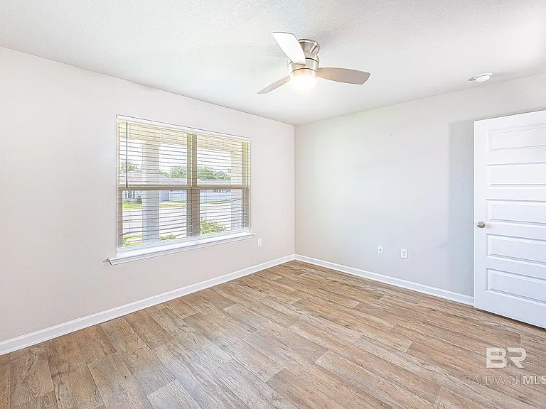 24606 Alamitos Trace Dr — Photo 31