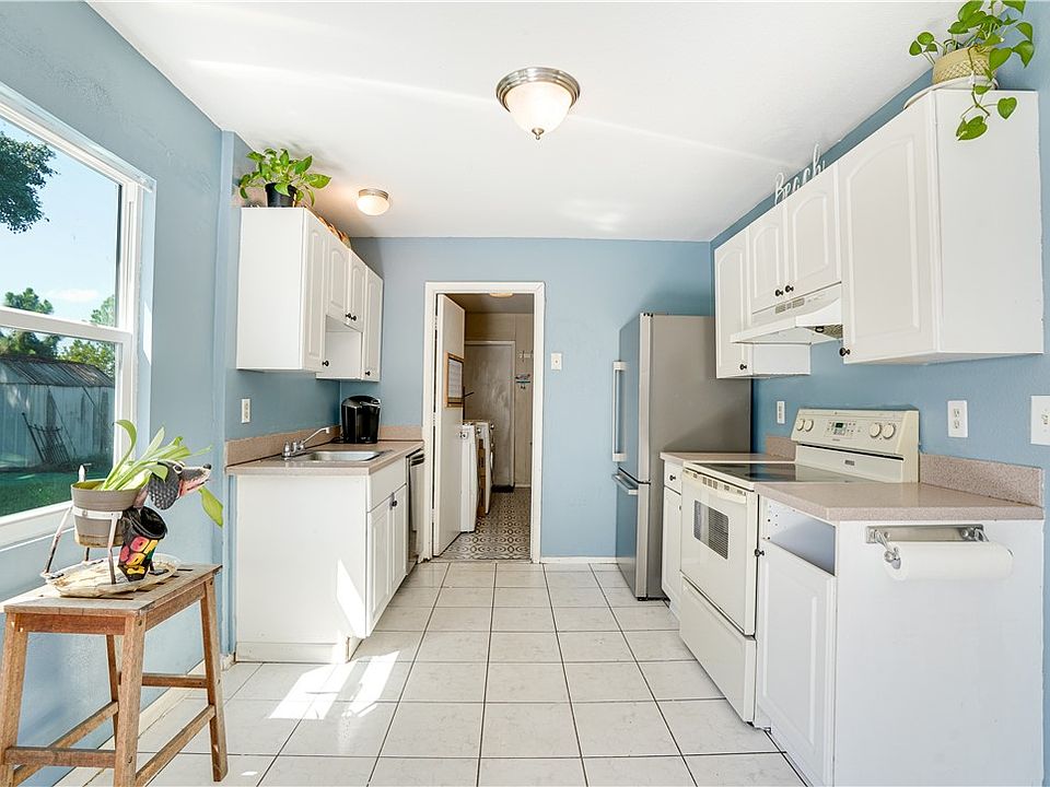 1st image of 2214 SE Trillo St