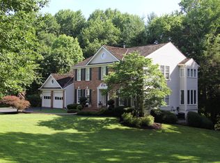 12207 Fox Hunter Pl, Fairfax, VA 22030