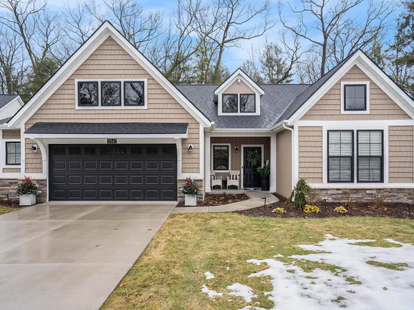 17547 Winged Foot Ct, Spring Lake, MI 49456