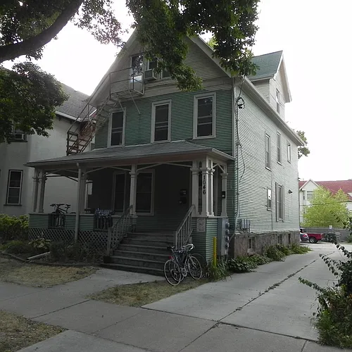 1046 Jenifer St #THREE Photo 1