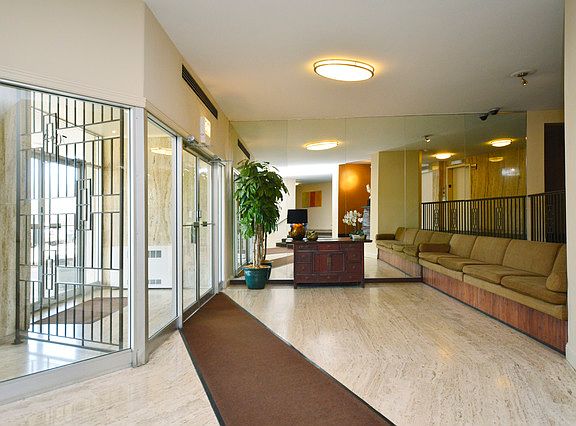2nd image of 7033 N Kedzie Ave APT 1515