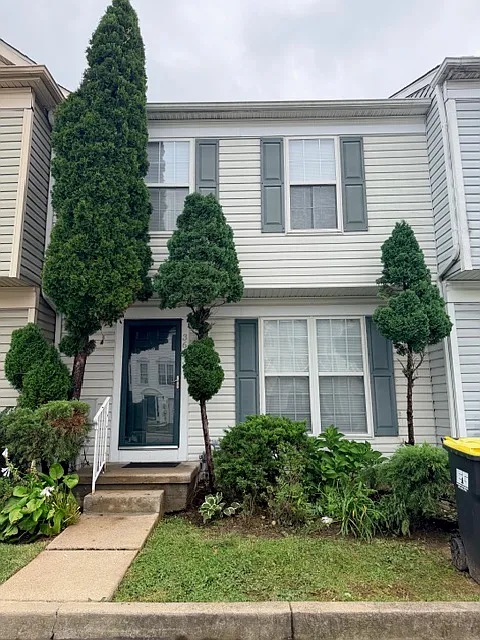 36 Lisa Dr