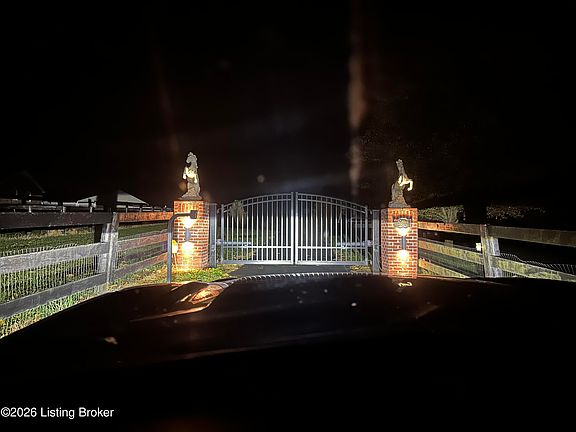 3rd image of 700 Cedarmore Rd