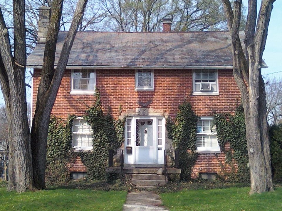 1st image of 228 S Enterprise St