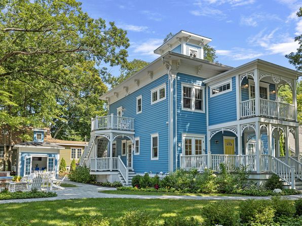9663 Berrien St, Union Pier, MI 49129