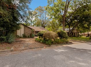 2 Columbia St, Conroe, TX 77301