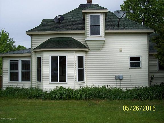 5th image of 104 Tousley Ave N