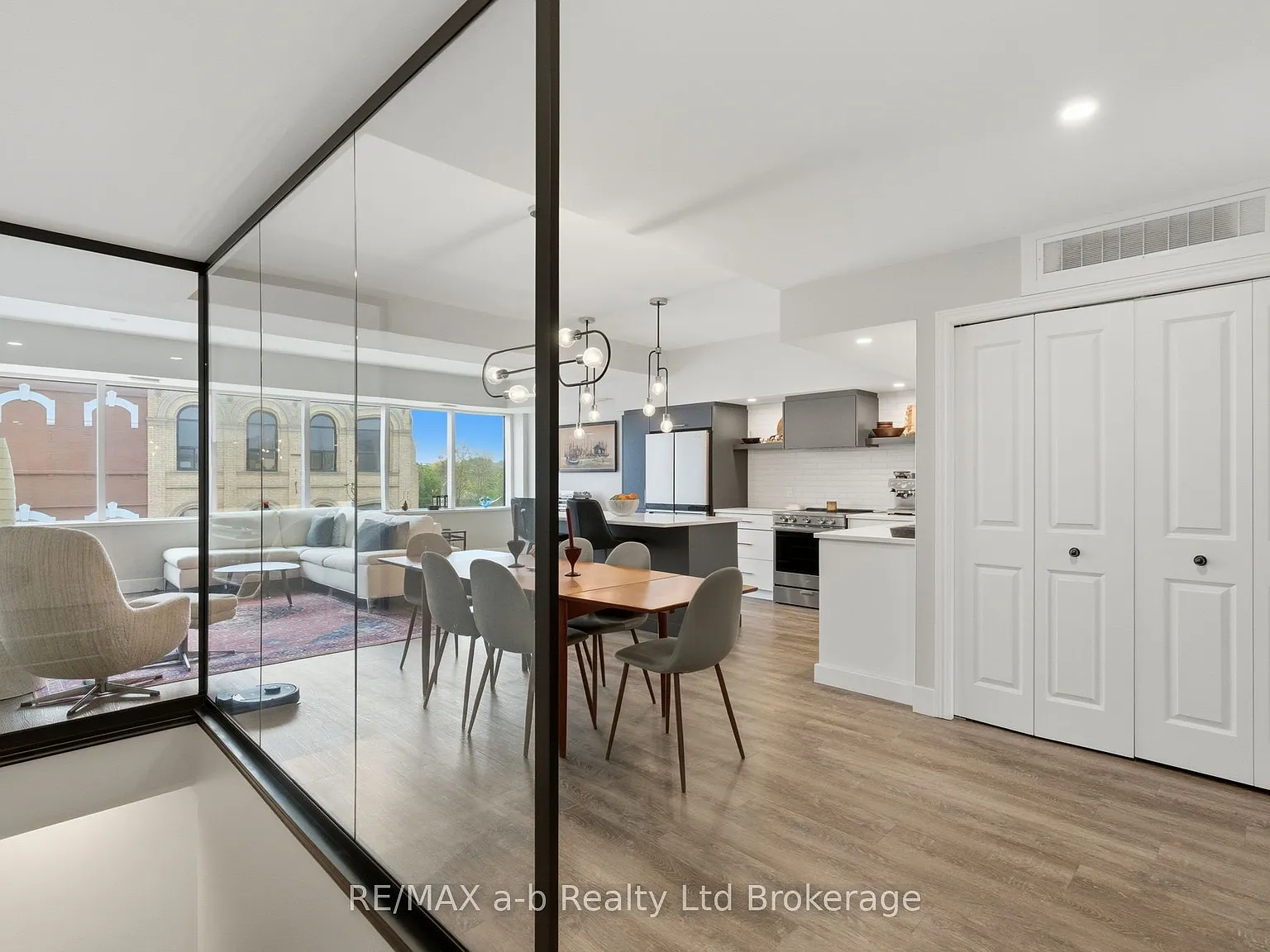 2 bed, $2,000 — Photo 4
