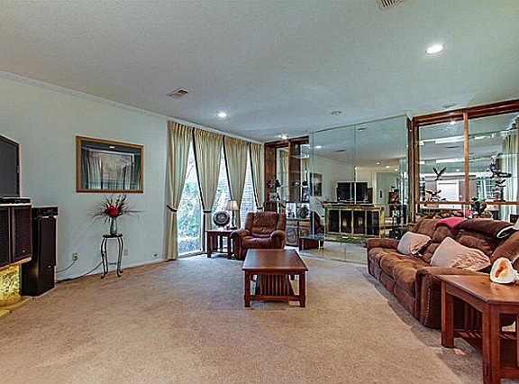 4th image of 3220 Stonehenge Ln