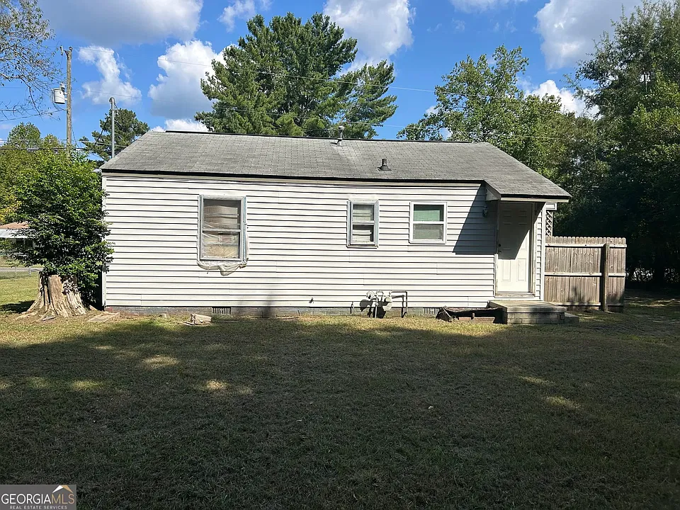 501 Camellia Cir
