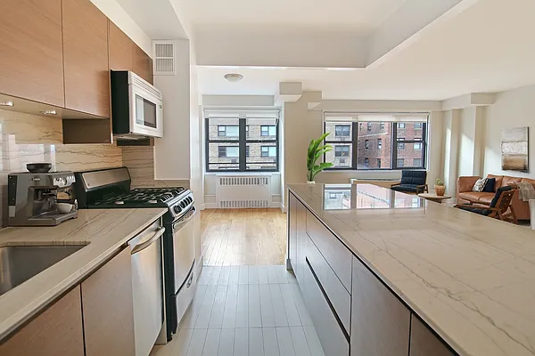 Rented by Stonehenge NYC LLC | media 2