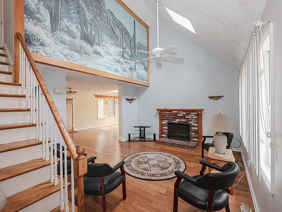 5th image of 125 Pinecrest Road