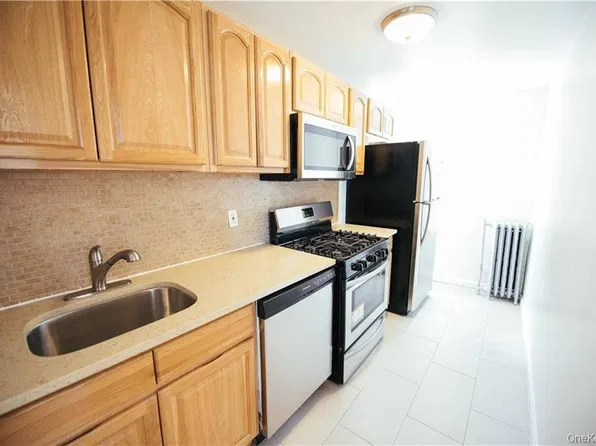 1443 Beach Ave APT 2F, Bronx, NY 10460