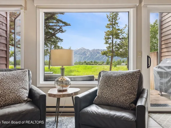 330 E Sagebrush Dr #12-5, Jackson, WY 83001