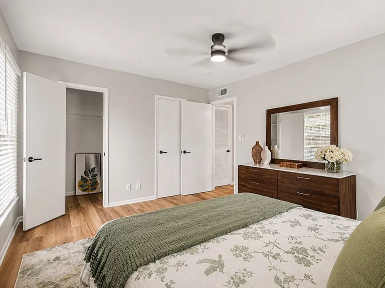 Heatherwood Apartments — Photo 18