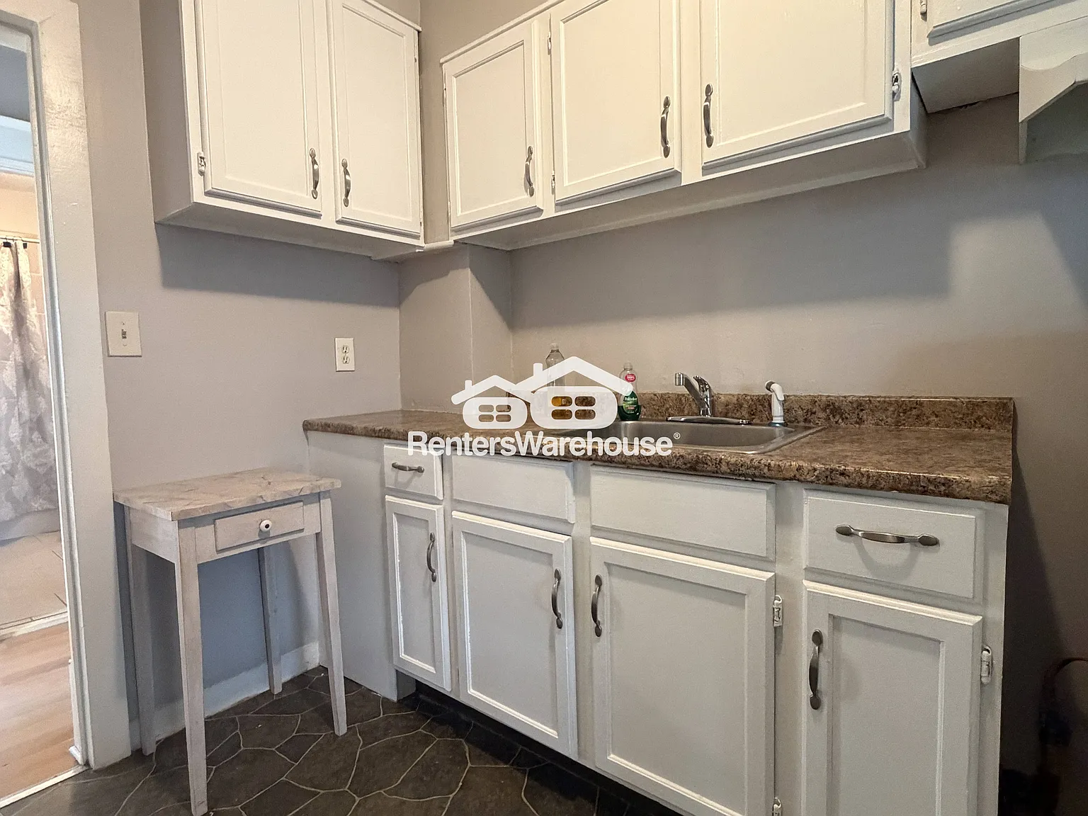 Available Now 1 Bedroom 1 Bath Condo in Minneapolis — Photo 2