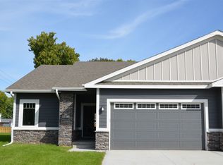 4431 Lower Beaver Rd, Des Moines, IA 50310