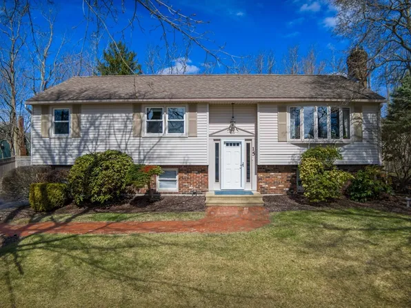 15 Skyline Dr, Rutland, MA 01543
