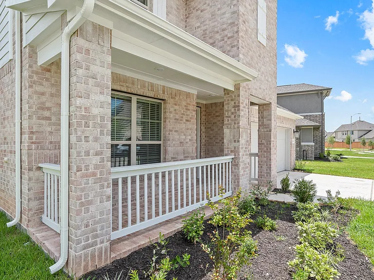 832 Sarasota Shore Dr — Photo 4