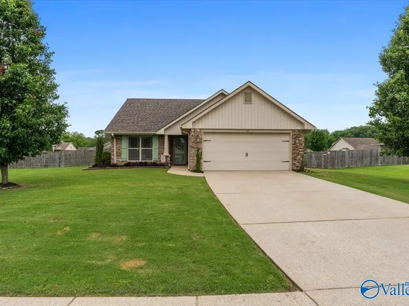 114 Denton Dr, Huntsville, AL 35811