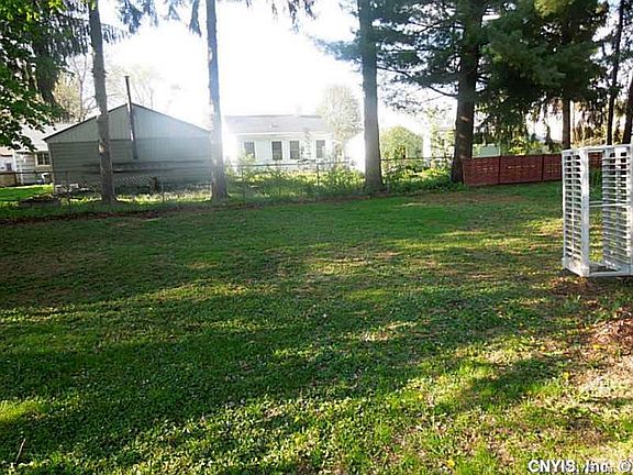 5th image of 58 Evergreen St
