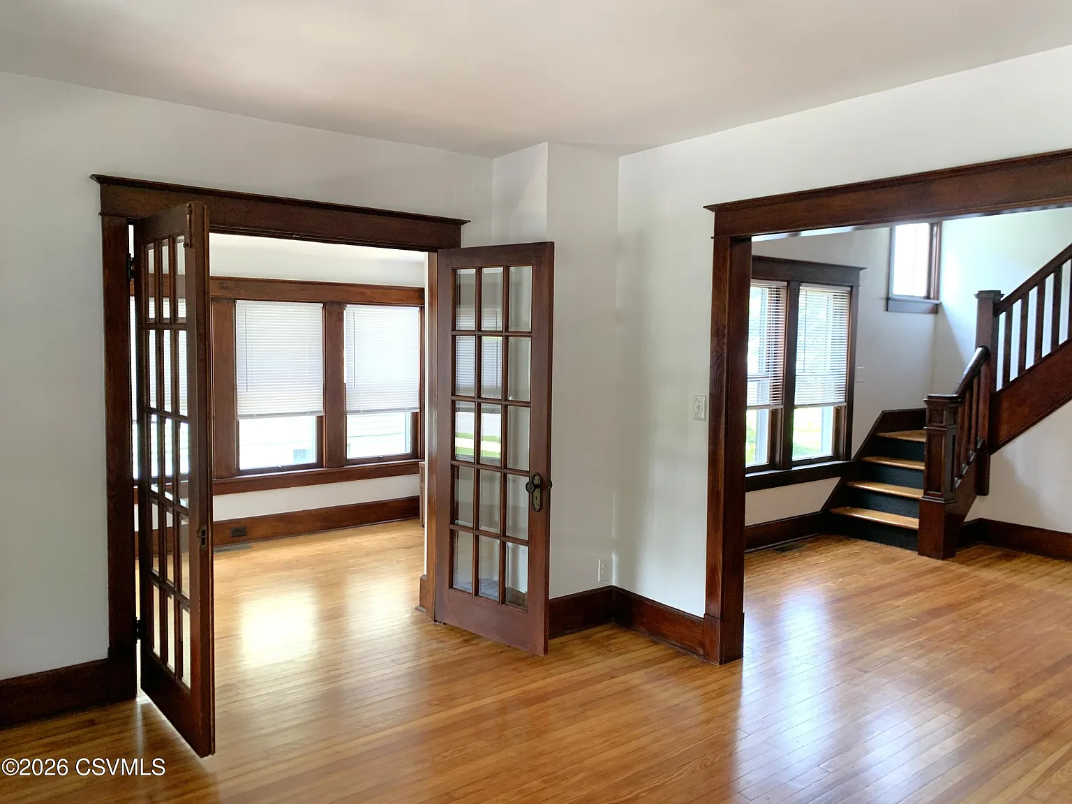 3 bed, 1350 sqft, $1,925 — Photo 3