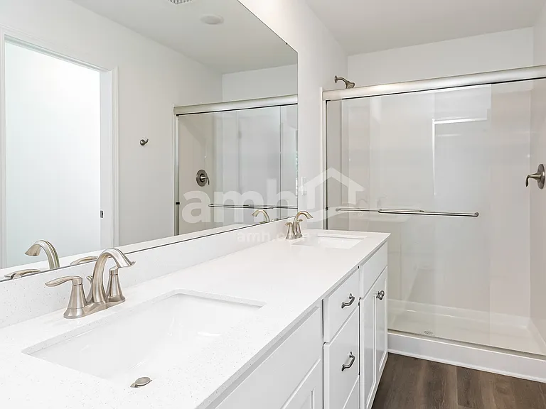 4044 Williams Road Ext — Photo 12