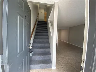 76th Avenue Apts — Photo 4