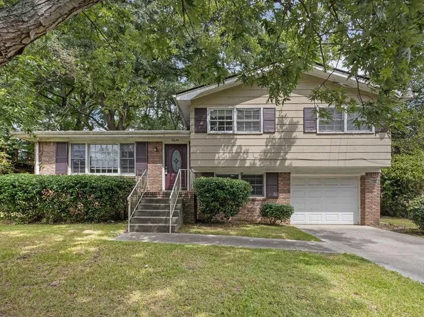 5674 Sandhurst Dr, Forest Park, GA 30297