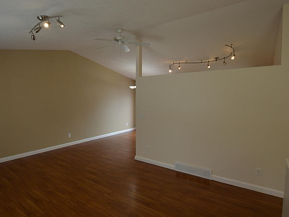 5th image of 205 Garland St SE