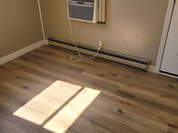 2nd image of 108 Fleetwood Dr