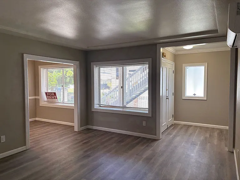 10822 Hartsook St — Photo 3