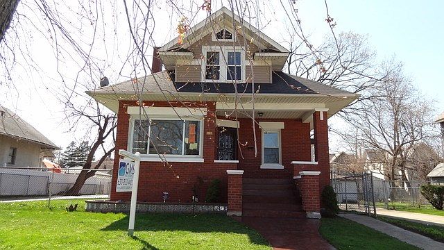 1st image of 812 S 6th Ave