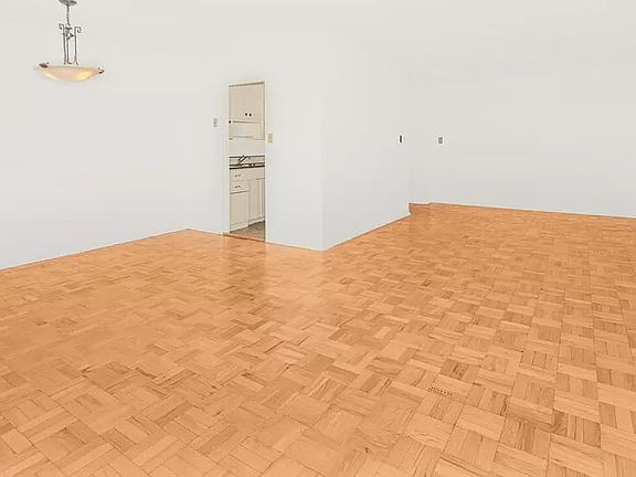 5th image of 4525 Henry Hudson Pkwy W #905
