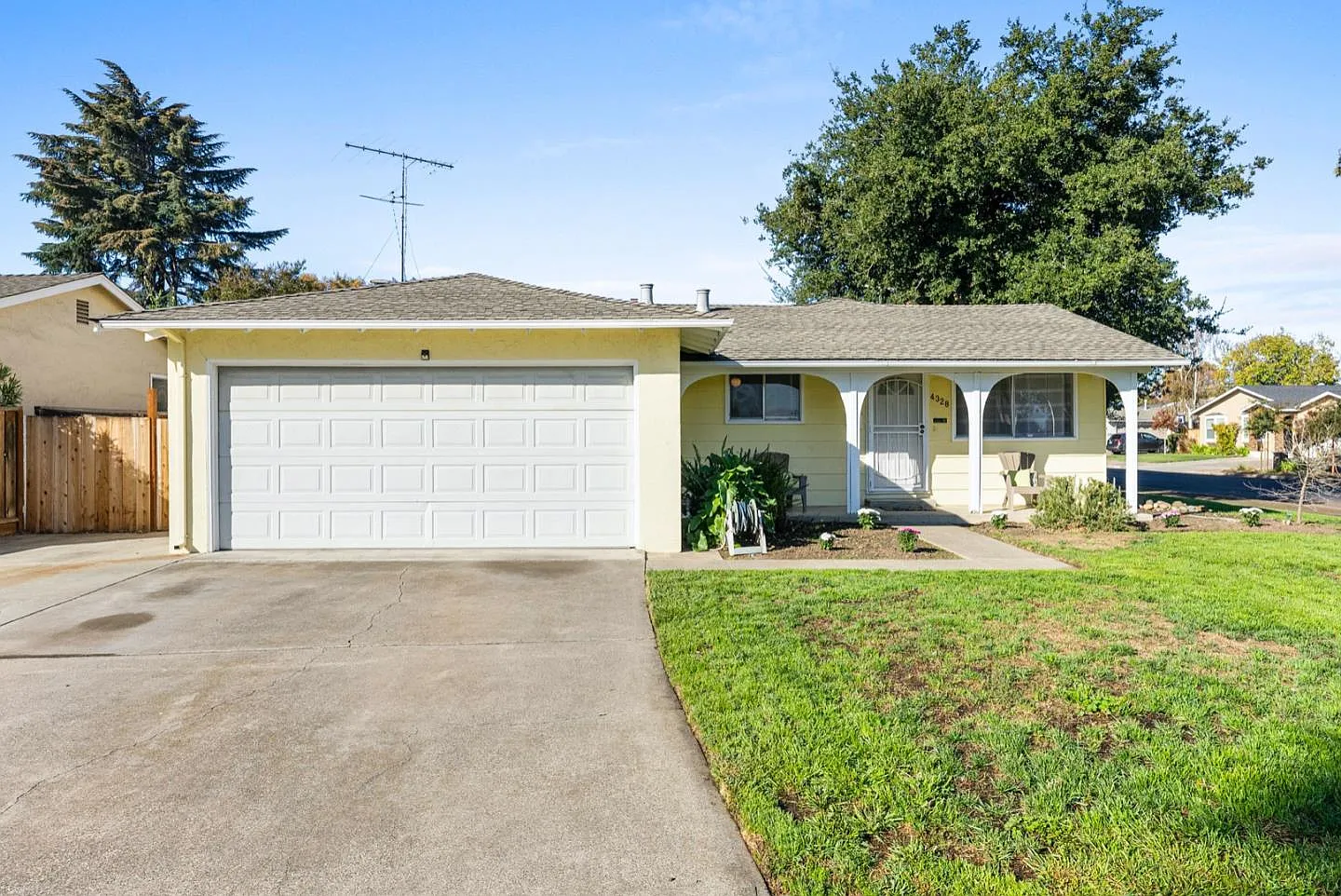 4328 Latimer Ave photo 1
