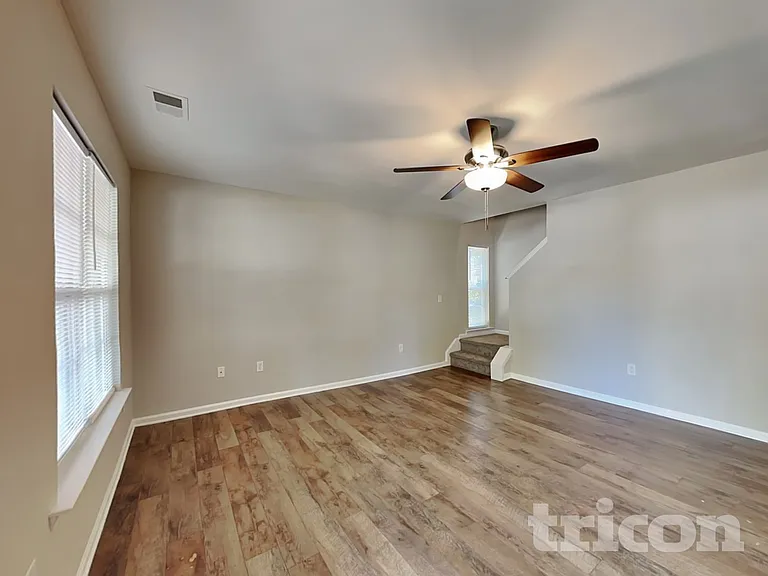 224 Barnevelder Dr — Photo 4