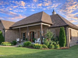 4183 Robinson Xing, Olive Branch, MS 38654