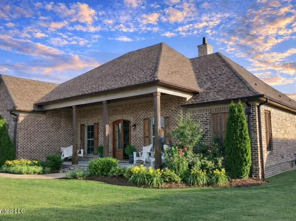 4183 Robinson Xing, Olive Branch, MS 38654