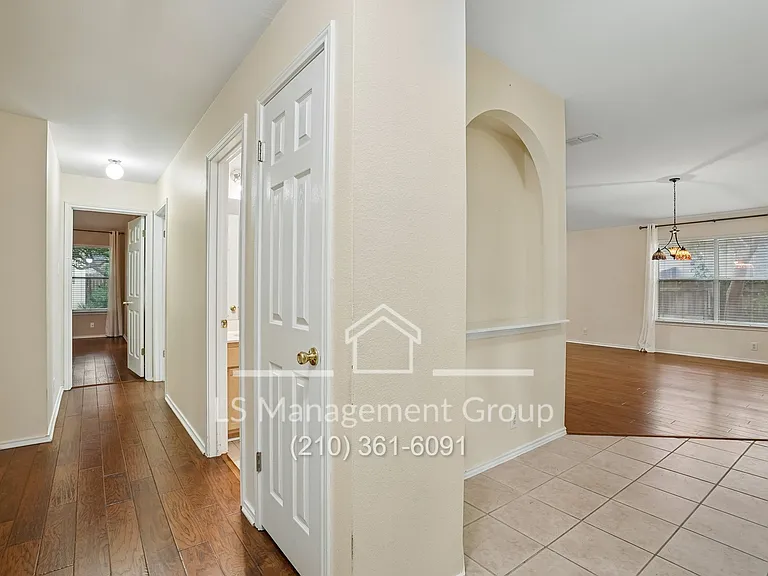 14343 Markham Gln — Photo 23